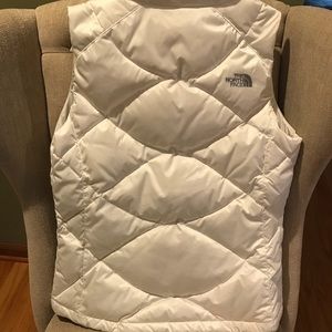 The North Face Jackets & Coats - Women’s North Face 550 Puffer Vest The North Face Jackets & Coats - Women’s North Face 550 Puffer Vest